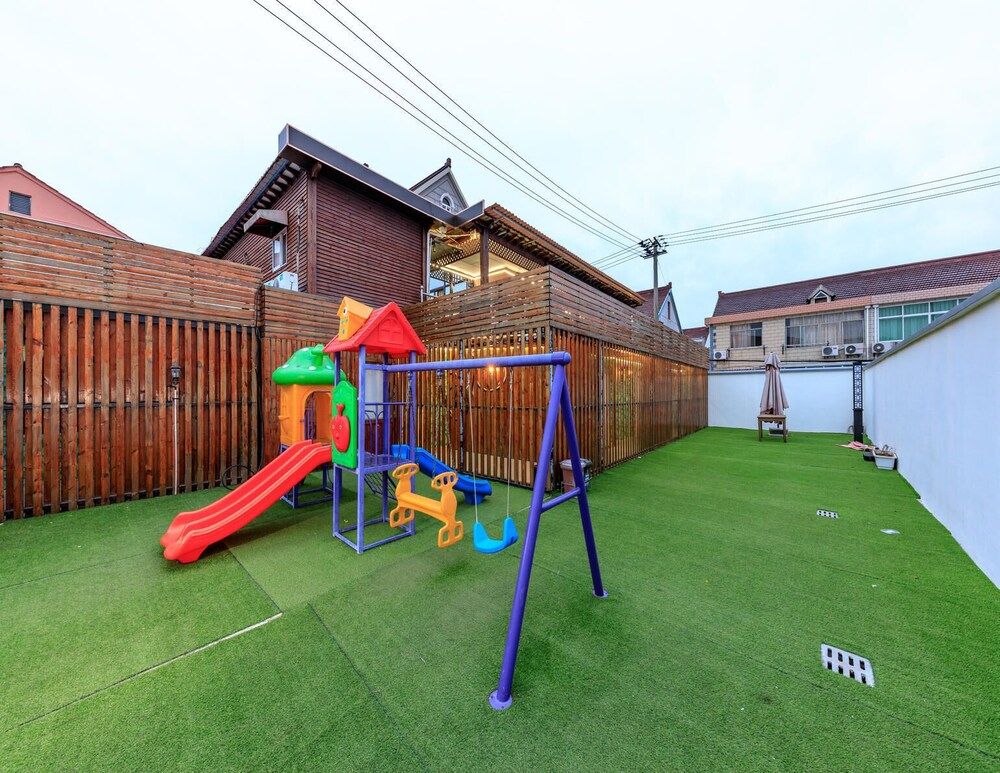 undefined Fu Yin Su Pudong Airport 4