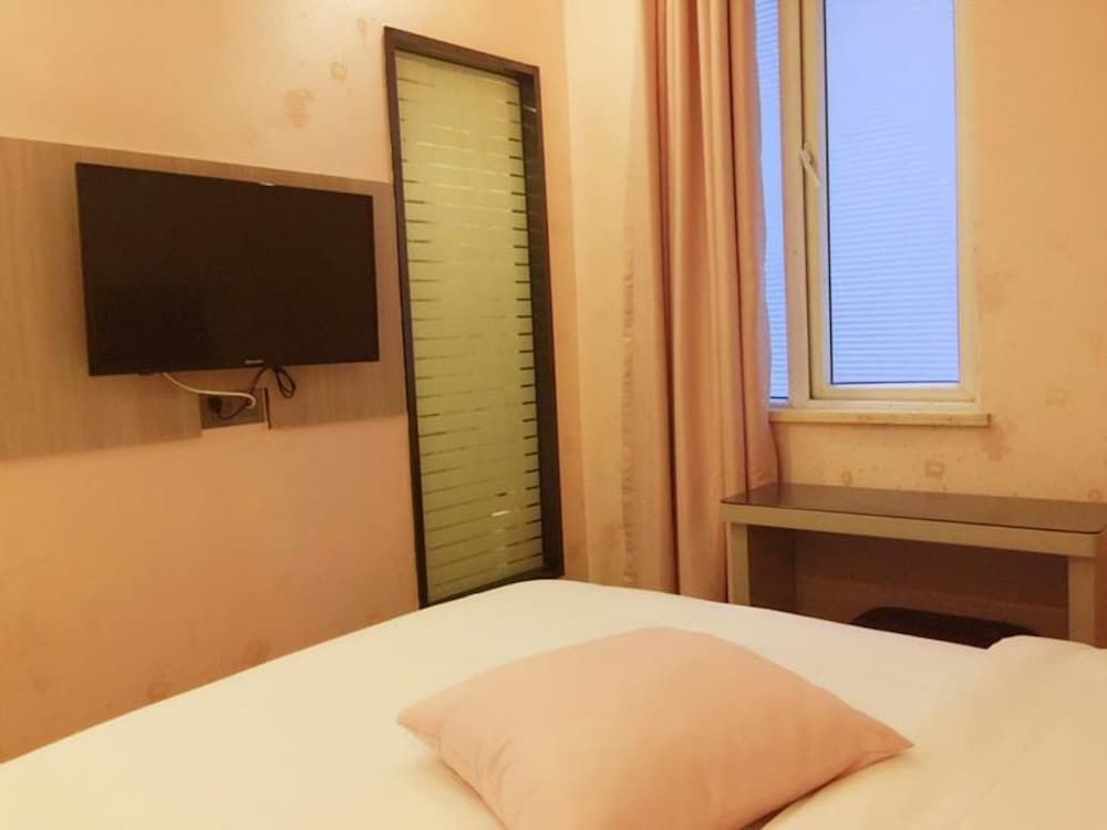 undefined Zhu Ying Art Hotel 9