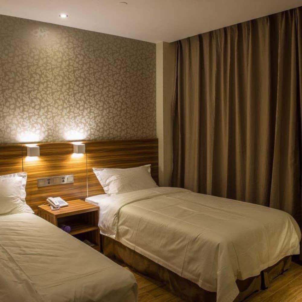 undefined Hengchao Holiday Hotel 4