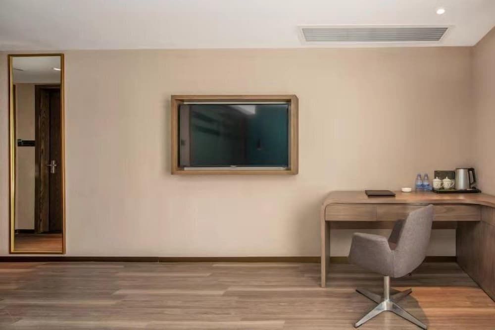 undefined Guangzhou Huiyue Hotel 8