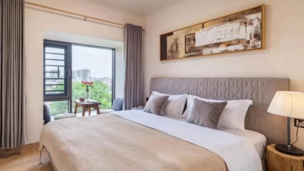 503 [Yajing Banshan Su] Deluxe 3-bedroom Mahjong Suite / can accommodate 7-8 people