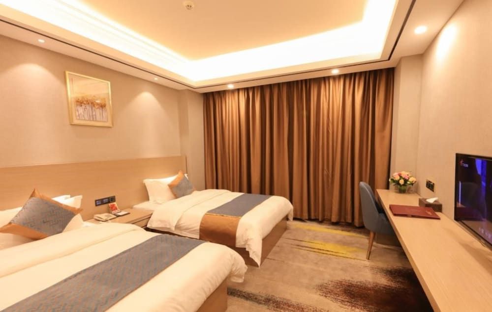 undefined Five Rams City Hotel 7