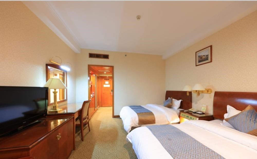 undefined Five Rams City Hotel 8
