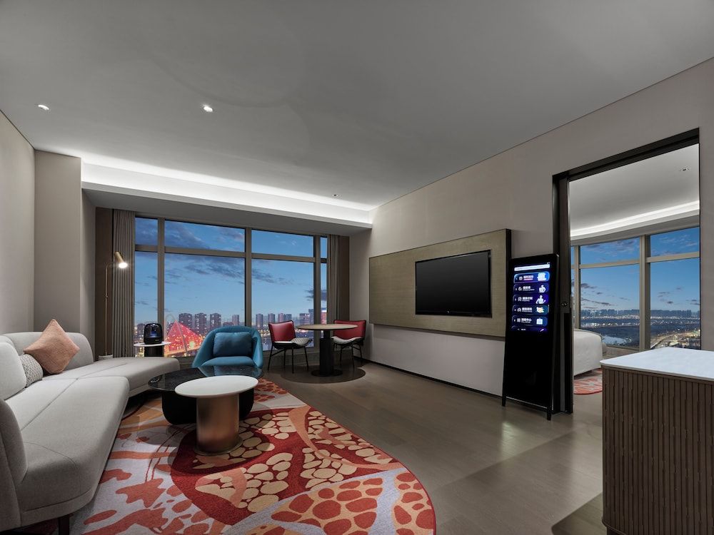 Panoramic Suite