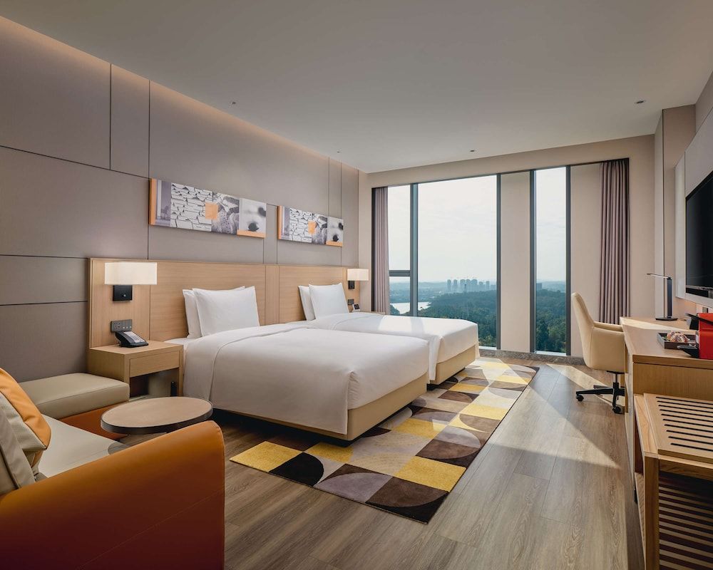2 TWIN BEDS WITH PARK VIEW WITH SOFA BED