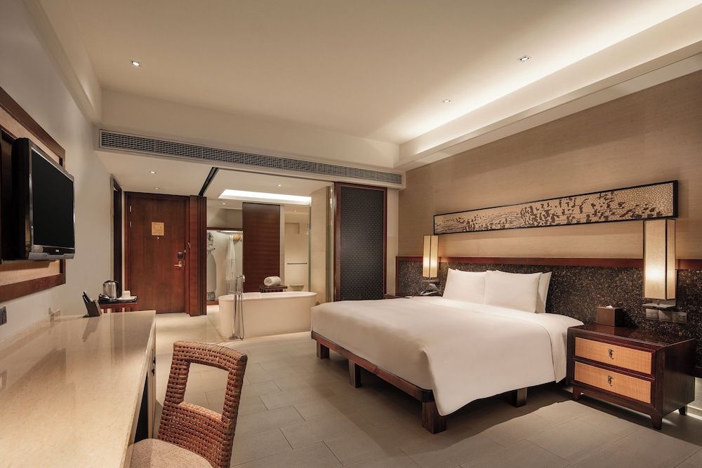 Superior Garden View Room with King Bed
