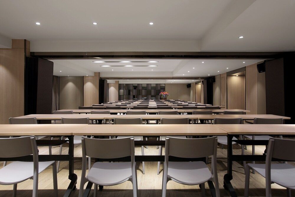 undefined Hanyong Ree Hotel - Shenzhen Airport 2