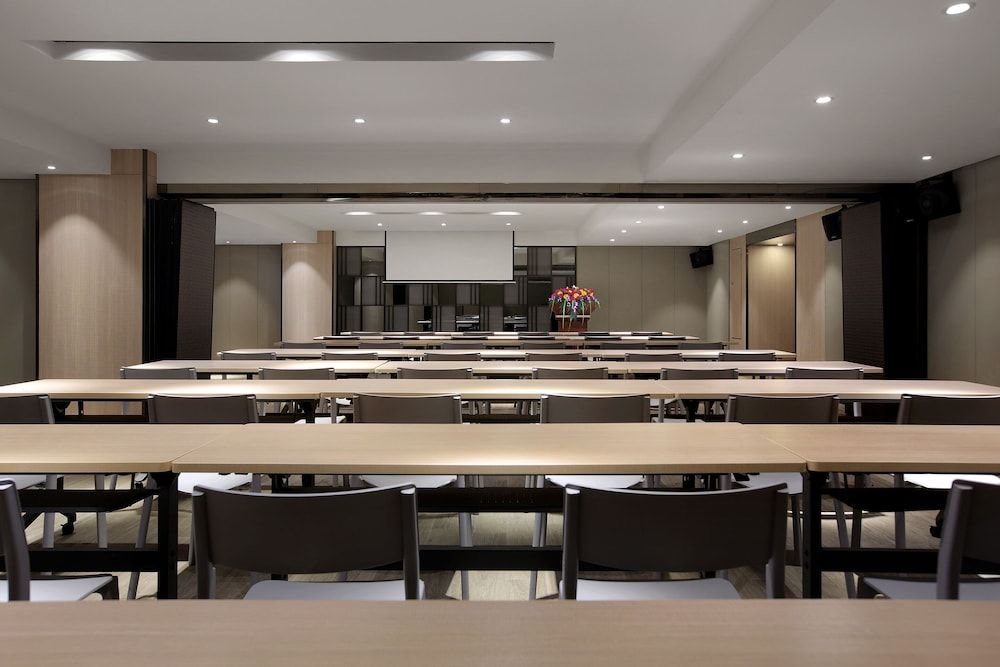 undefined Hanyong Ree Hotel - Shenzhen Airport 4