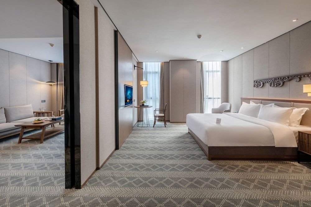 Hejian S Hotel Shenzhen Hi-tech Park Deluxe Suite, 1 Queen Bed