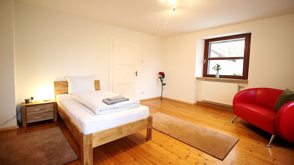 Ferienwohnung am Wasserschloss 1-3 Comfort Apartment