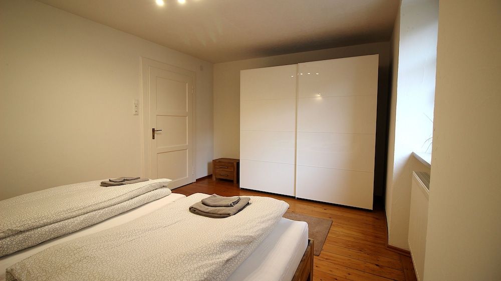 Ferienwohnung am Wasserschloss 1-3 Comfort Apartment 8