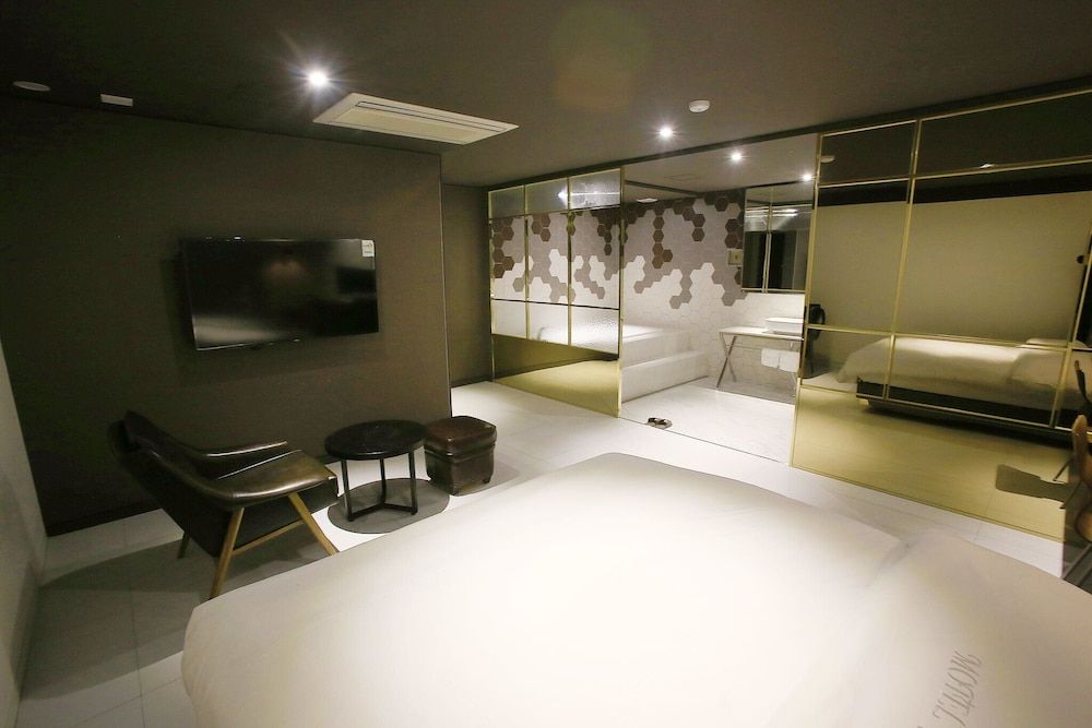 Sillim Podo Room (Suite (Netflix Available)) 28