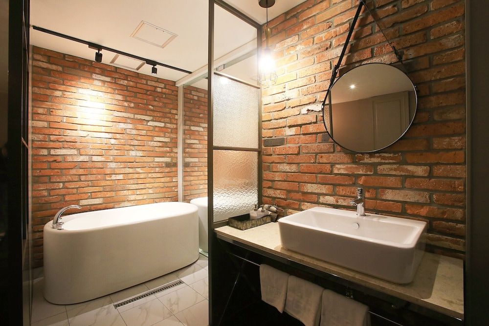 Sillim Podo Room (Grand (Netflix Available)) 27