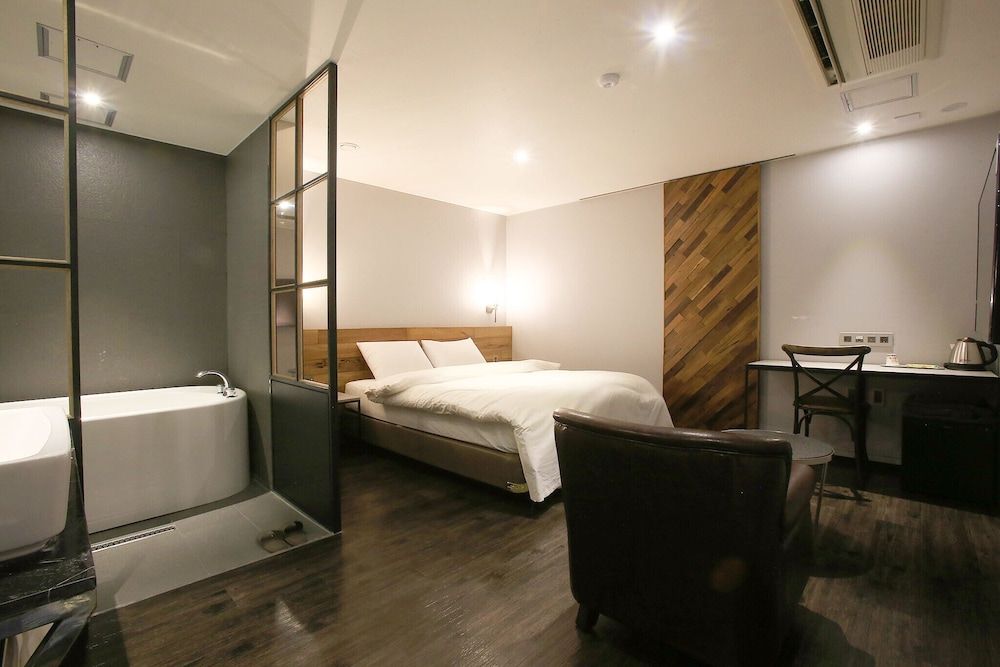 Sillim Podo Room (Grand (Netflix Available)) 9