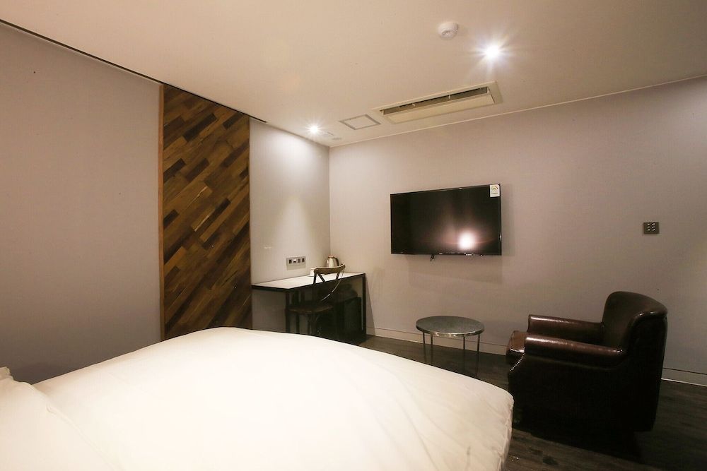 Sillim Podo Room (Grand (Netflix Available)) 13