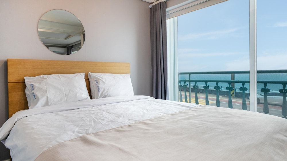 Donghae Donghaeleulkeulida Pension Basic Room, 1 Bedroom (201) 2