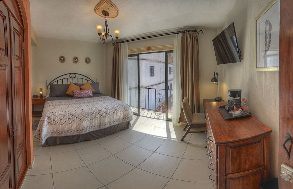 Room, 1 King Bed, Non Smoking