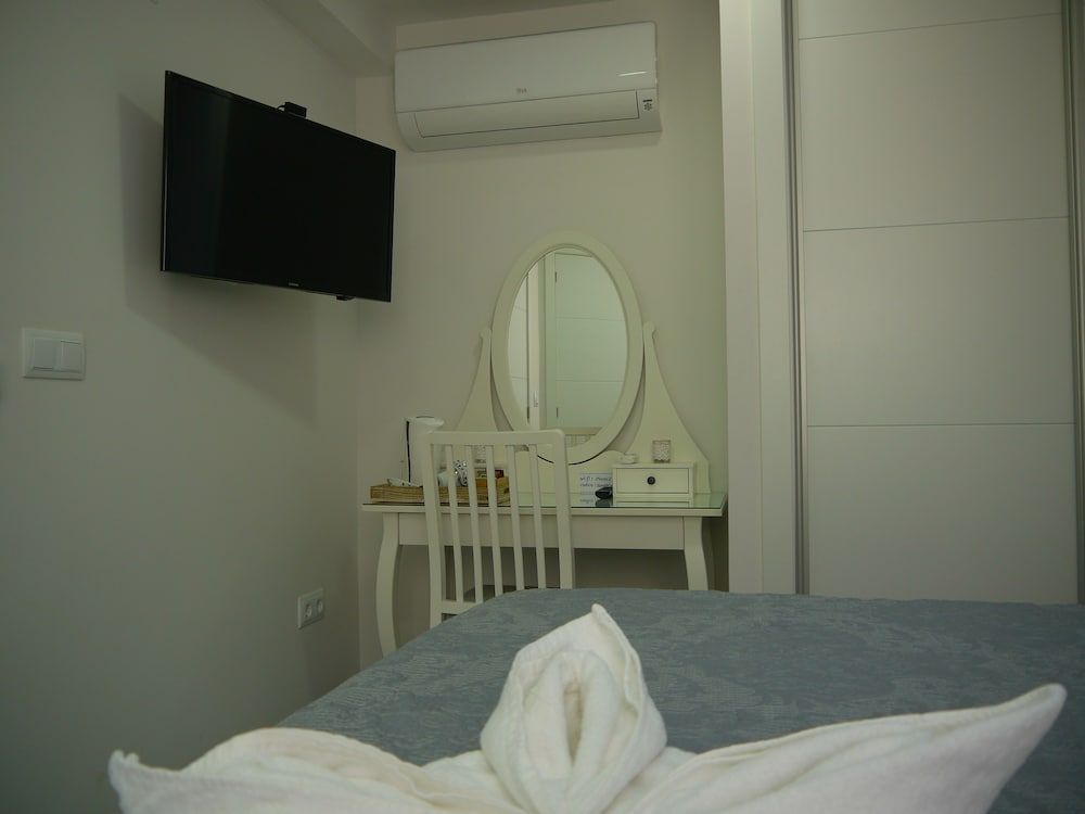 Romantic Double Room, Non Smoking, City View (Cristo Redentor)