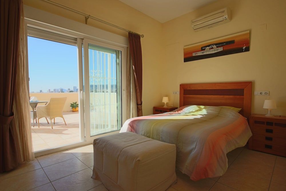 Apartment (3 Bedrooms)
