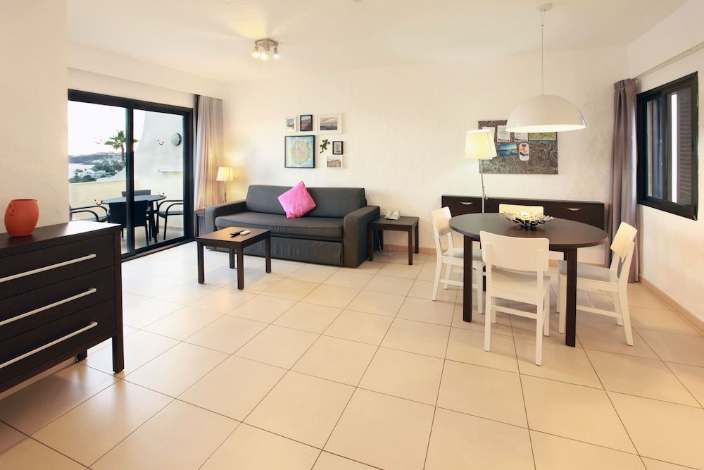 Grupotel Tres Vidas Apartment, 2 Bedrooms, Beach View (4 adults and 1 child) 4