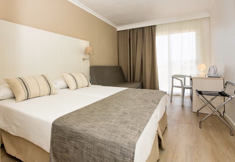 Twin Room, Balcony, Sea View (2 adults and 2 children, water park)