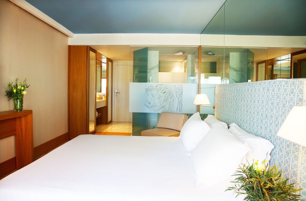 Deluxe Double Room, Private Pool, Corner