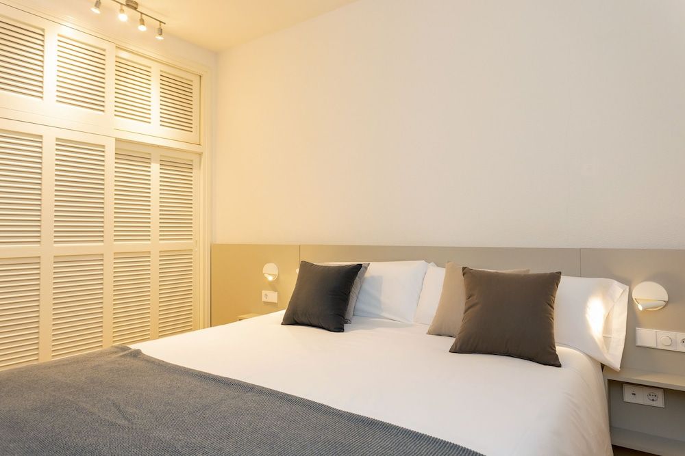 Superior Apartment, 1 Bedroom, Balcony (Plus 4 adults)