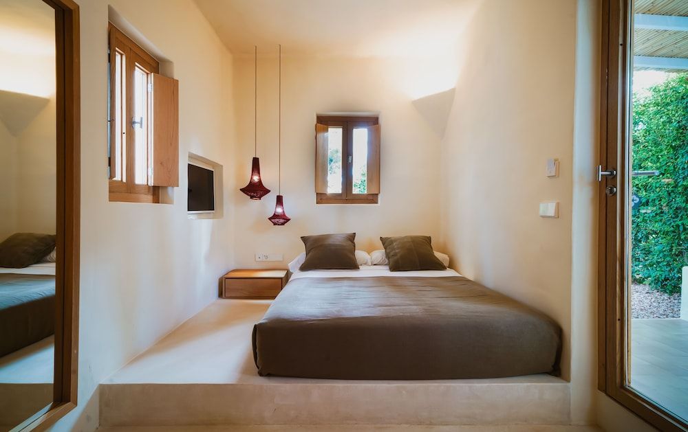 Basic Single Room