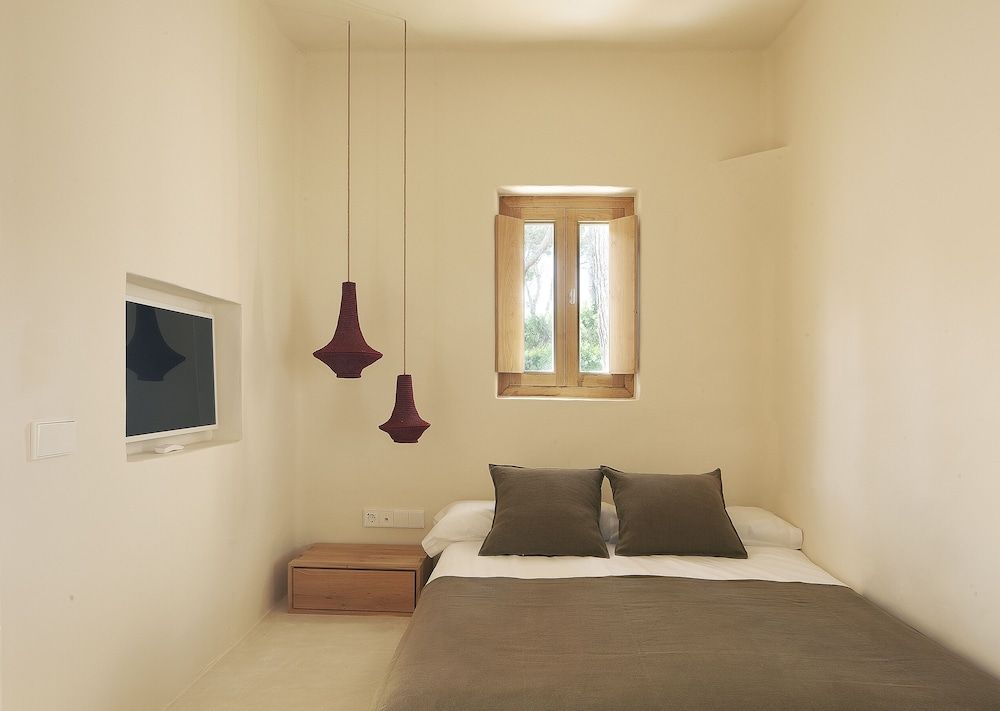 Basic Single Room