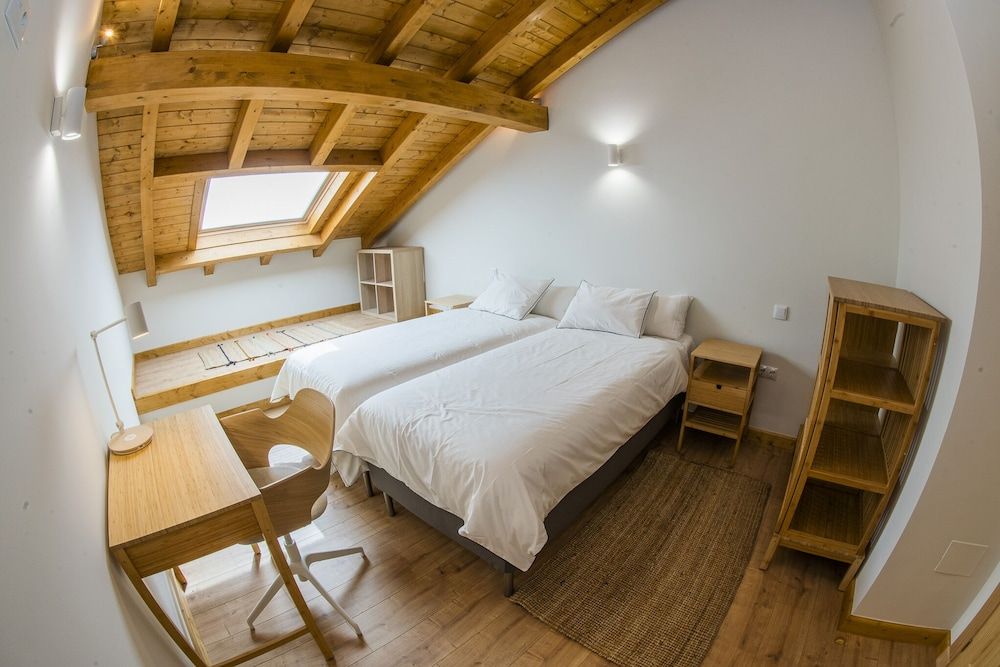 Apartamentos Los Picos de Europa Duplex, Accessible, Private Bathroom 2