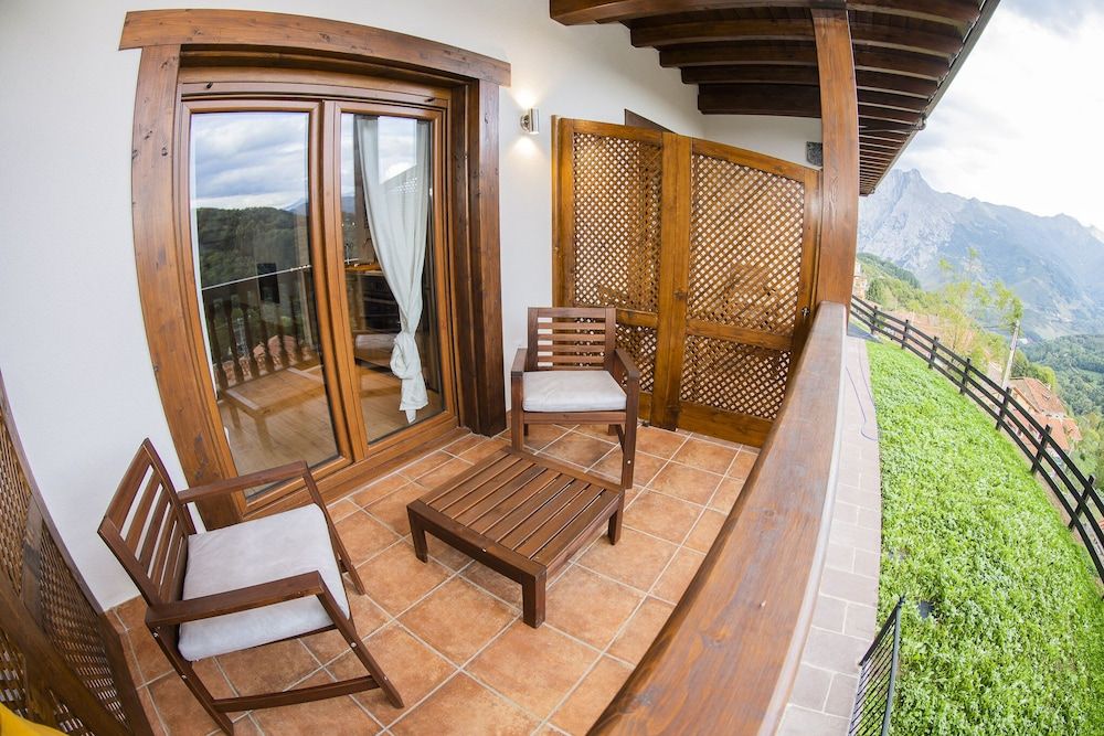 Apartamentos Los Picos de Europa Duplex, Accessible, Private Bathroom 6