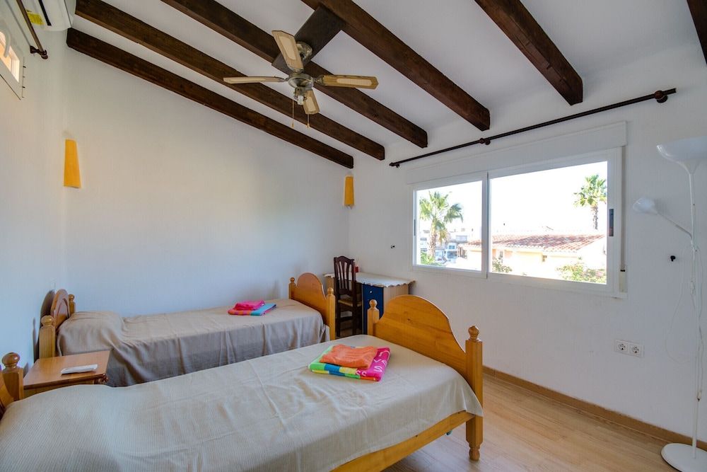 Villa, 3 Bedrooms, Pool Access, Sea View
