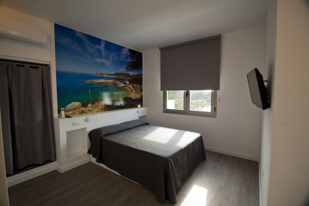 Hostal Sa Vinya Suites