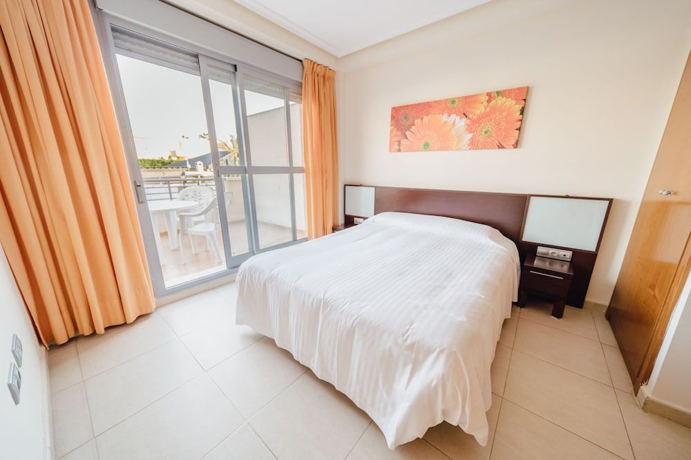 Apartment, 3 Bedrooms, Pool View