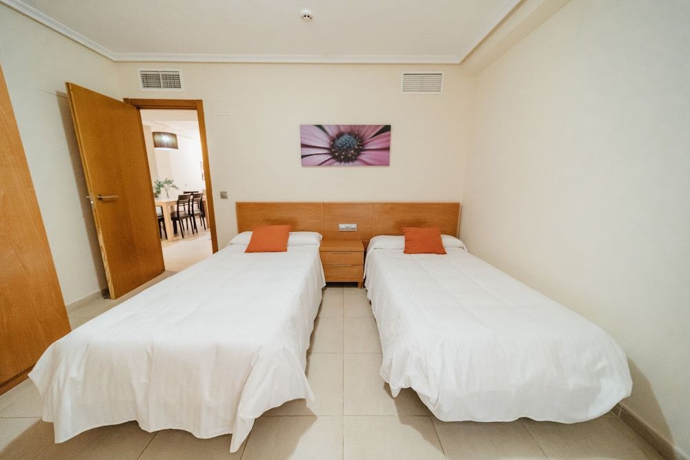 Apartment, 3 Bedrooms, Pool View