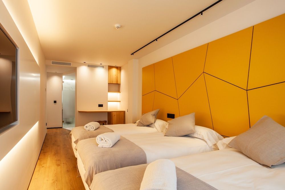 Family Triple Room, 3 Twin Beds, Courtyard View
