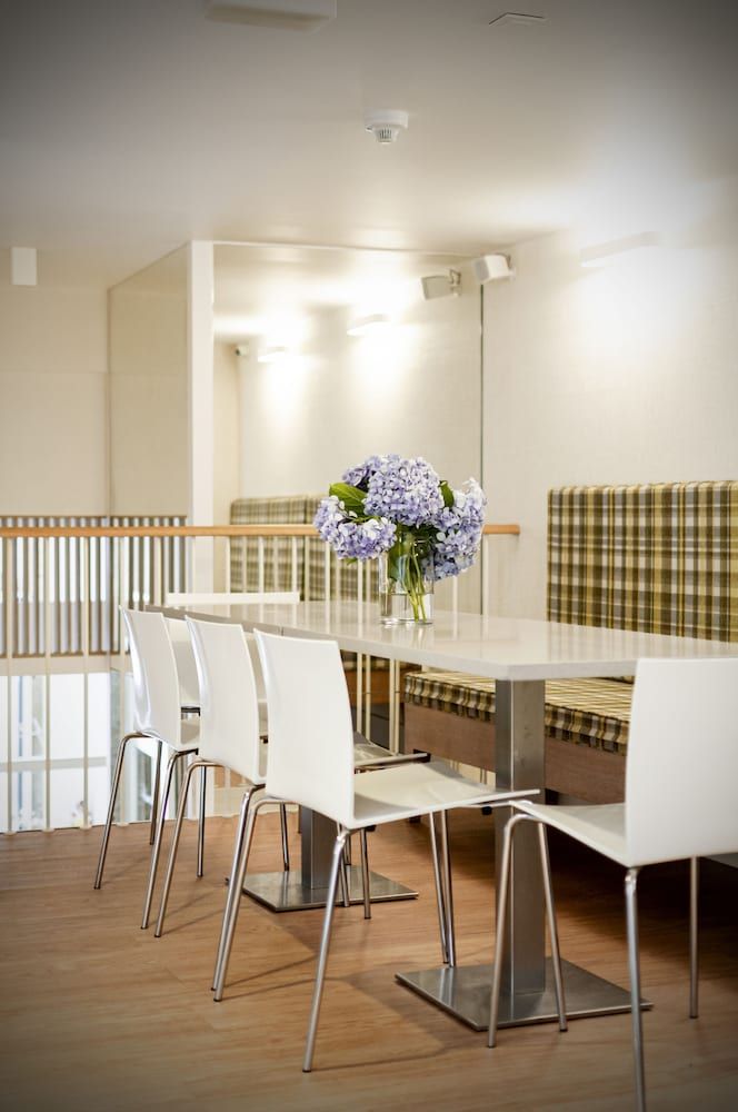 undefined Deniké Hostal Grupo Atalaia 4