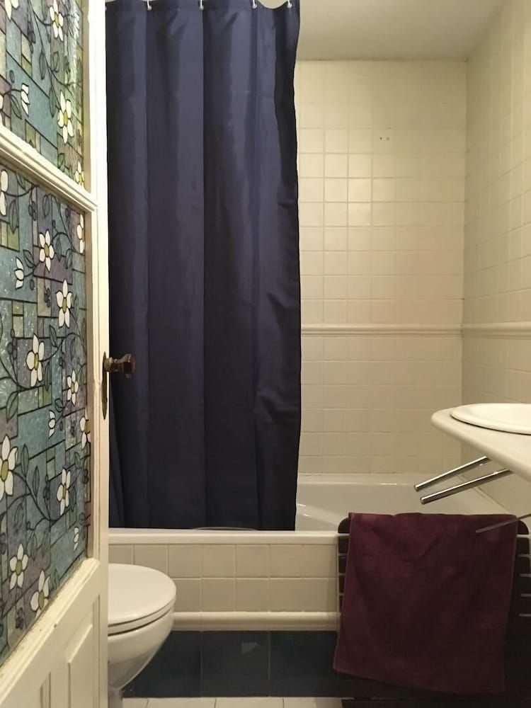 Albergue Azabache - Hostel Shared Dormitory, Mixed Dorm (1 bunk bed in 4 Beds Dorm) 13