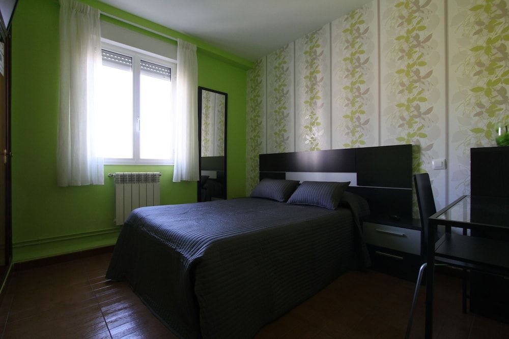 PR Plaza de Galicia Double Room, City View 5