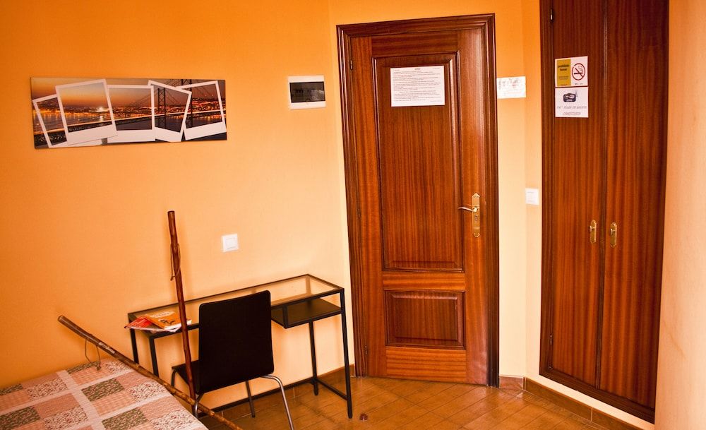 PR Plaza de Galicia Double Room, Balcony, City View 8