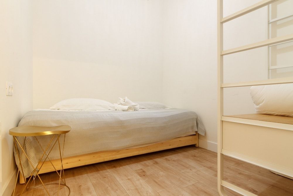 undefined Urban Apartament Bilbao la Vieja By Urban Hosts 9