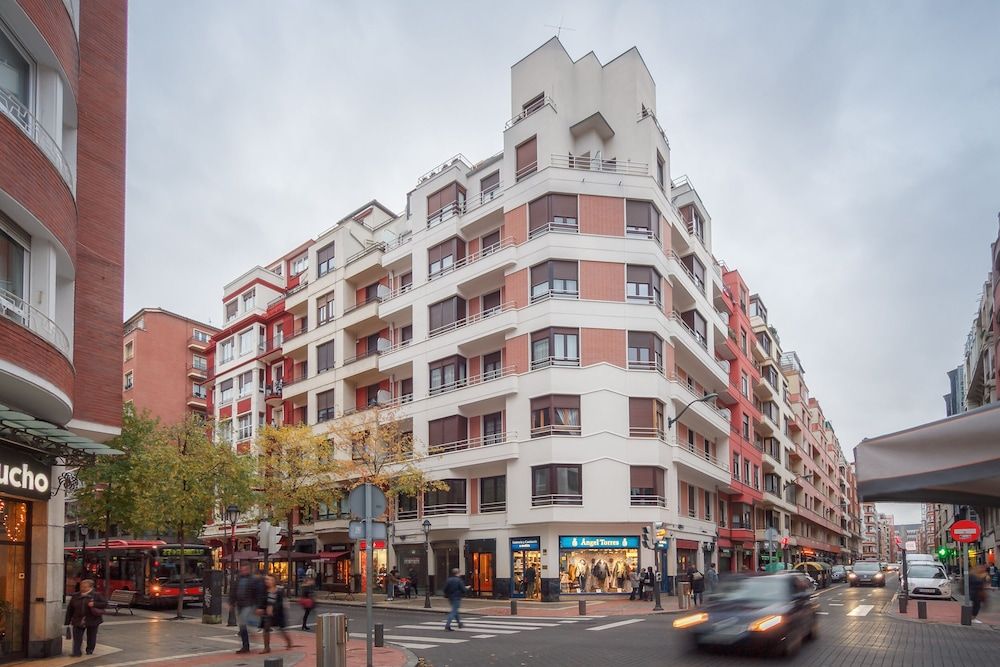 Glamour Guggenheim pinchos by URBANHOSTS Apartment, 2 Bedrooms 15