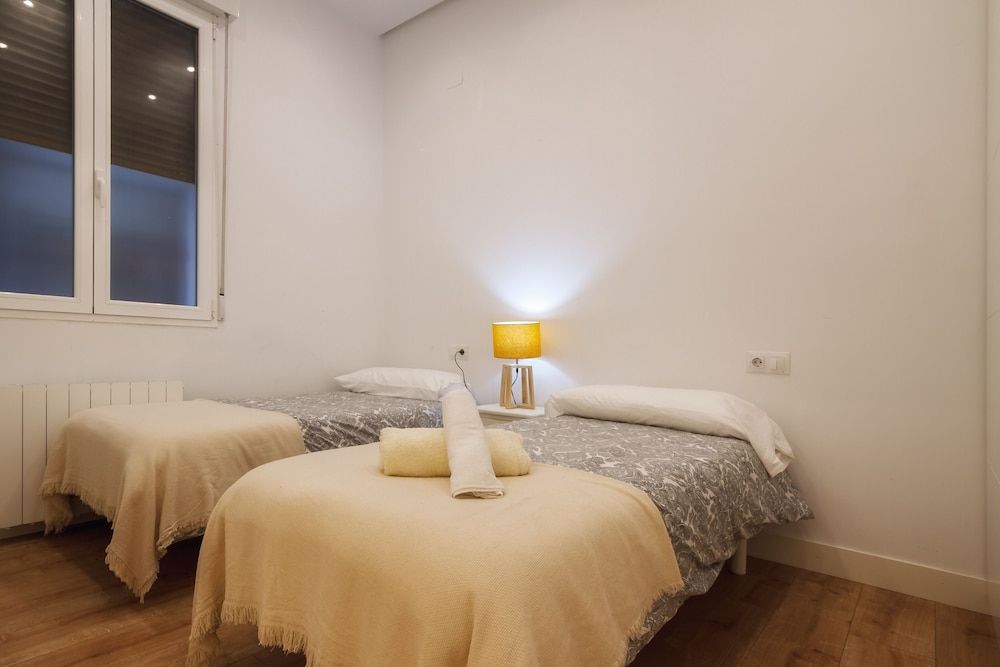 undefined Glamour Guggenheim pinchos by URBANHOSTS 7