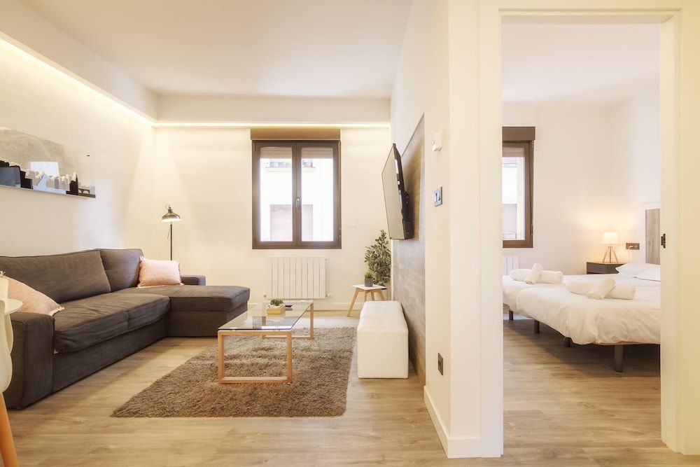 Mirasol apartament by Urban Hosts Apartment, 2 Bedrooms 2