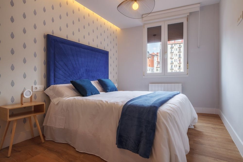 Viejo Bilbao con Vistas a la Ría Apartment, 2 Bedrooms 2