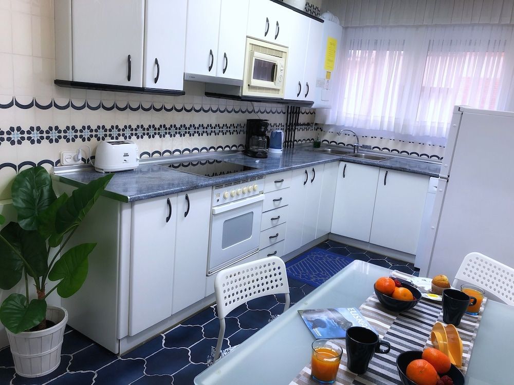 undefined Funcional y Elegante en el centro junto guggenheim by Urban Hosts 10