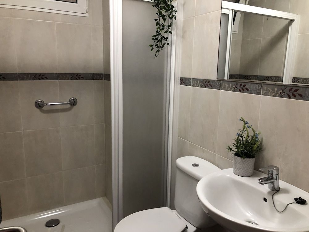 Pensión Arias Double or Twin Room, Shared Bathroom 15