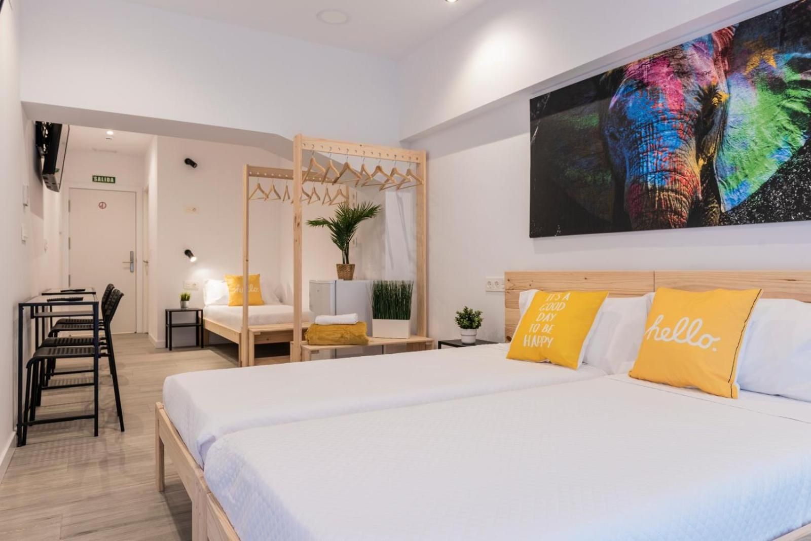 Quadruple Room with Private Bathroom