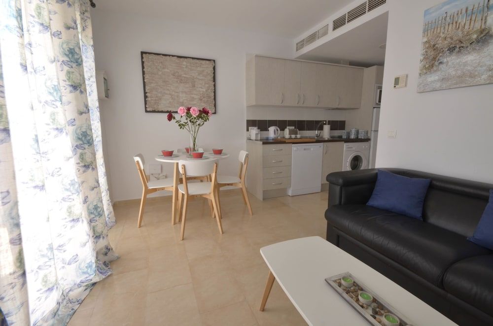 House, 1 Bedroom