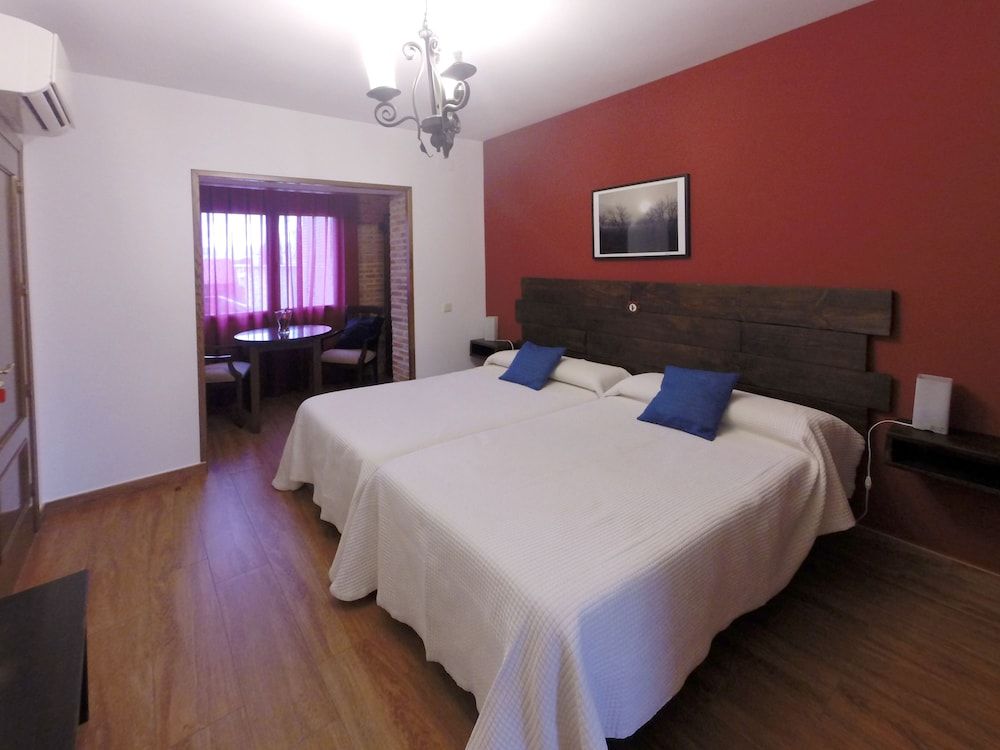House, 5 Bedrooms